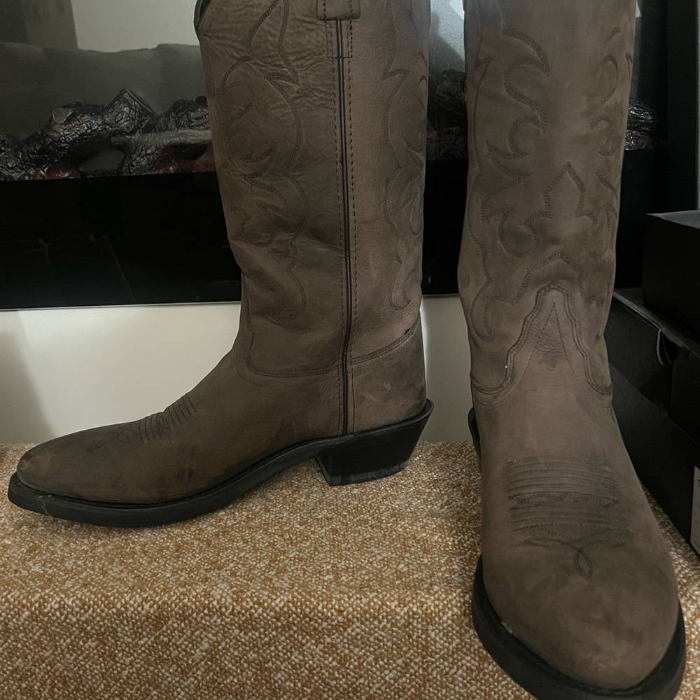 Old West Trucker Western Work Boots - Soft Toe cowboy boots in size 9D brown
